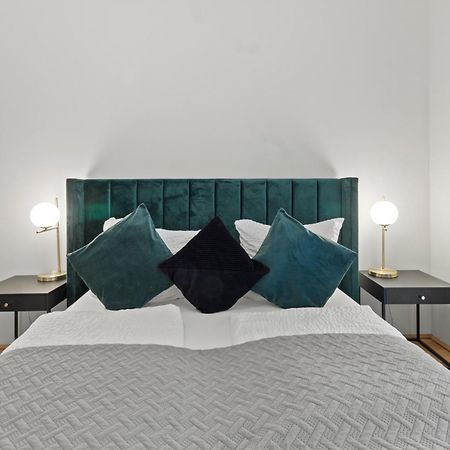 Balcony Apartment I 50 M² I Near City Center Вена Экстерьер фото