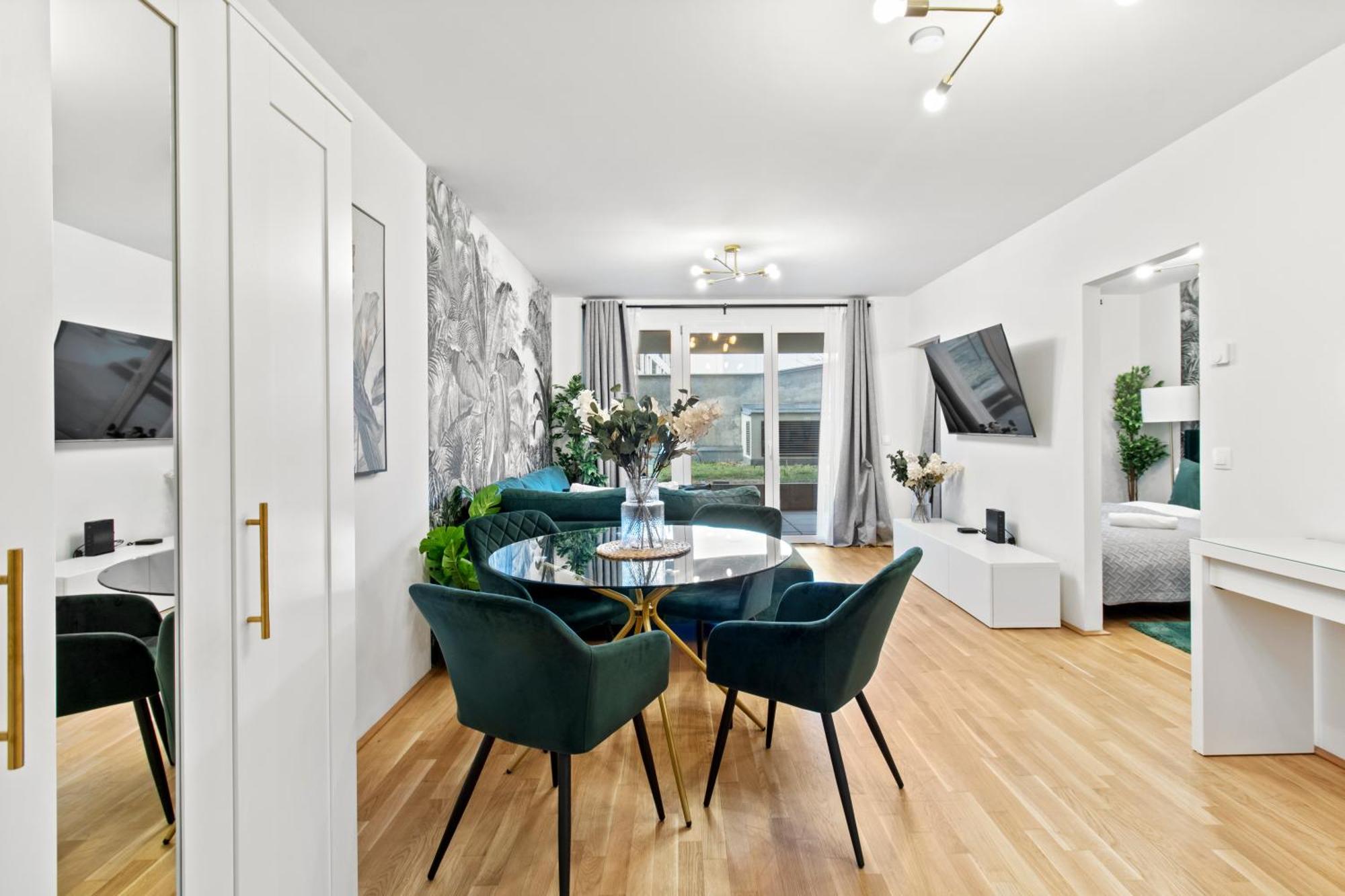 Balcony Apartment I 50 M² I Near City Center Вена Экстерьер фото