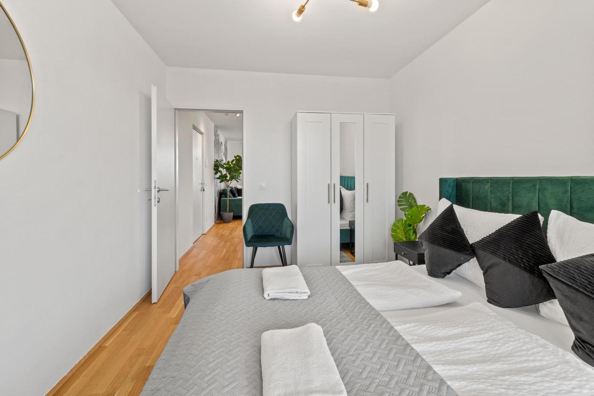 Balcony Apartment I 50 M² I Near City Center Вена Экстерьер фото