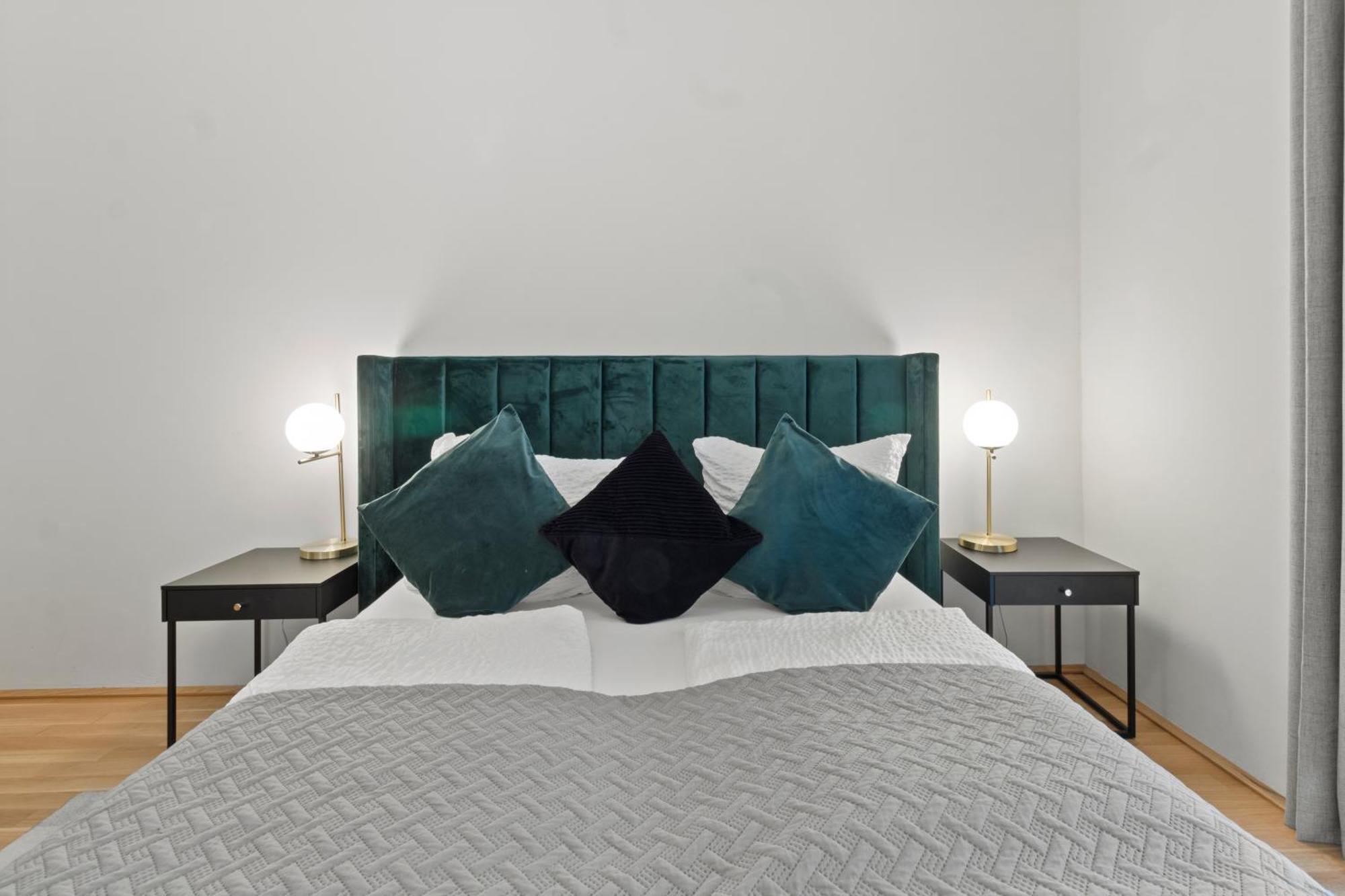 Balcony Apartment I 50 M² I Near City Center Вена Экстерьер фото